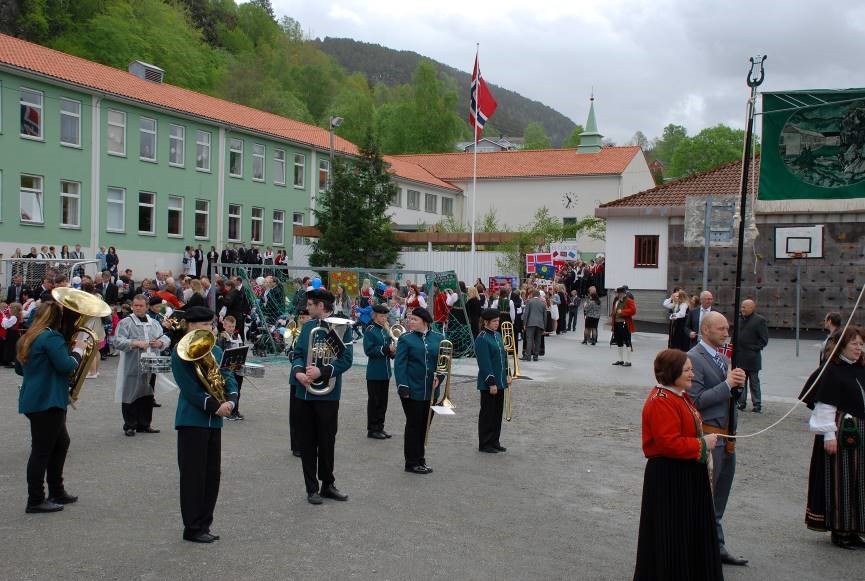 Eikefjord skule 17mai